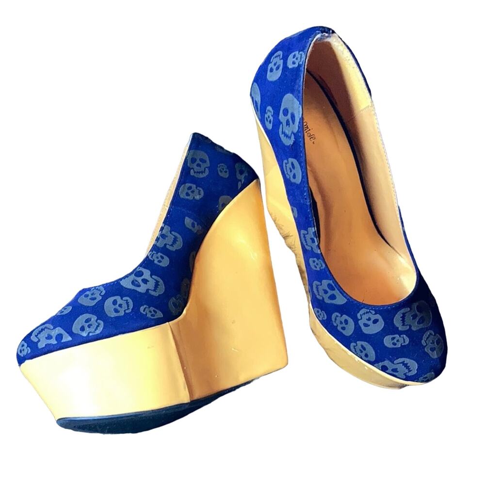 Purple velvet SKULL shoes with yellow heels 9.5